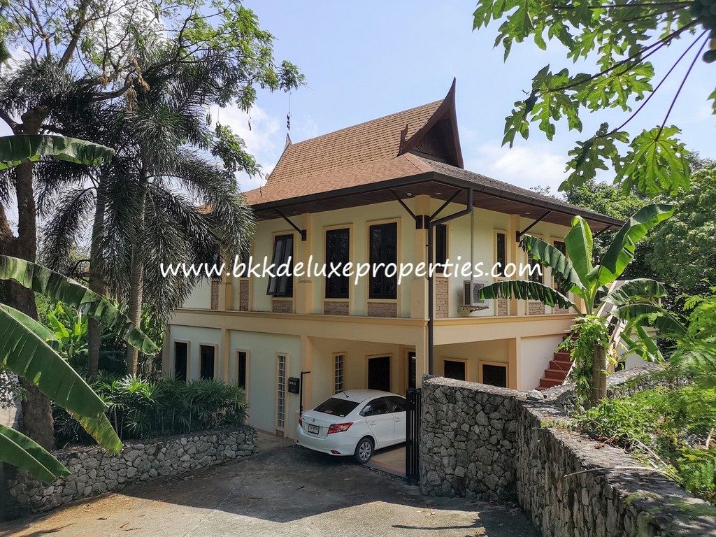 Bkkdeluxe Phuket Patong Town House For Sale. Road Side View
