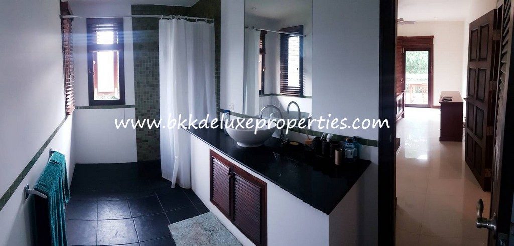 Bkkdeluxe Phuket Patong Town House For Sale. Downstairs Bathroom.