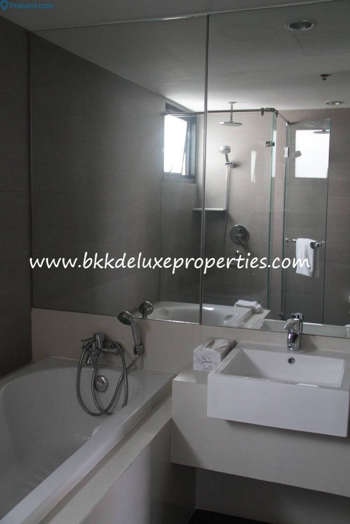 2 Bed Condo For Rent Soi Bun Chana Bathroom View