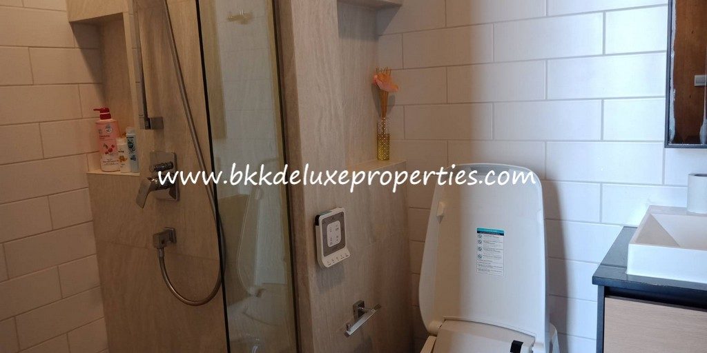 The Line Jatujak. Bkkdeluxe Bangkok New condo for rent at Mo Chit. Bathroom View