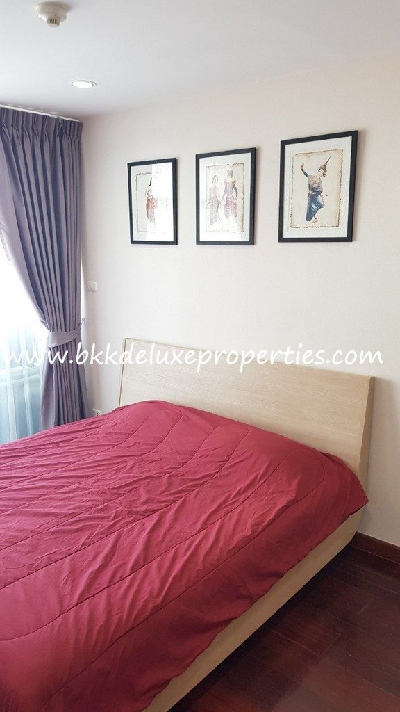 Two bedroom condo for sale on Sukhumvit Soi 11. Bed View