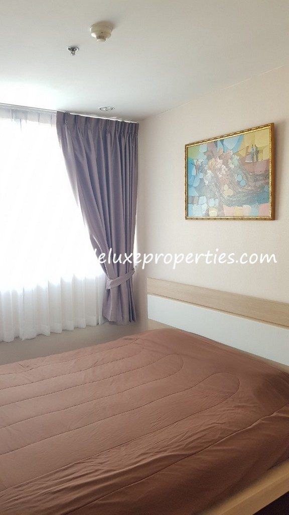 Two bedroom condo for sale on Sukhumvit Soi 11. Bed View