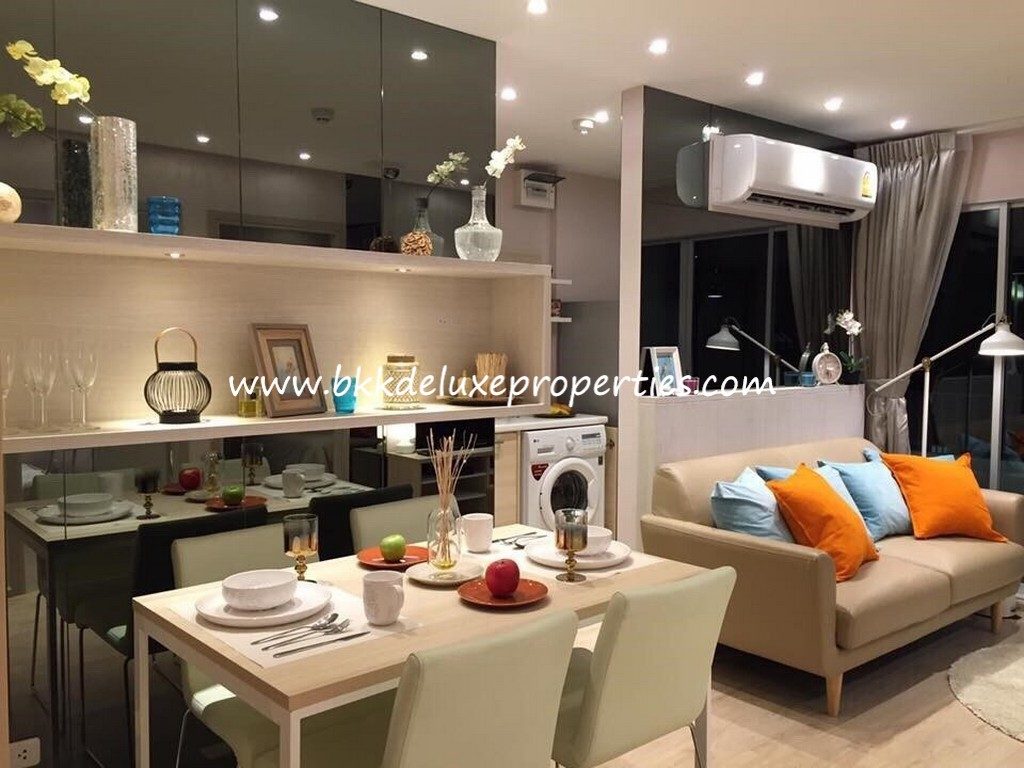 Contemporary condo for sale in Punnawithi. Living Space