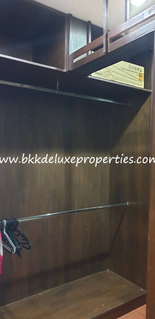 Condo One X. Sukhumvit 26 Condo For Sale Rent. Wardrobe