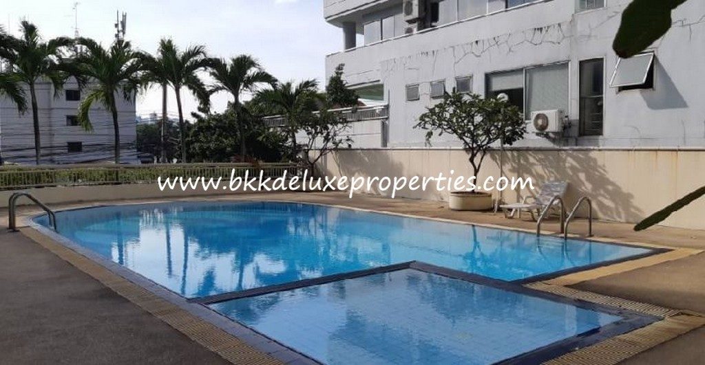 Phra Khanong Condo For Rent On Pridi 14. Swimming Pool