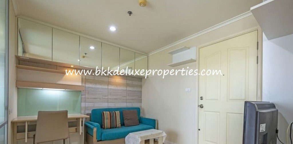 Bangkok Condo for rent Ladprao. Chokchai. Living Area