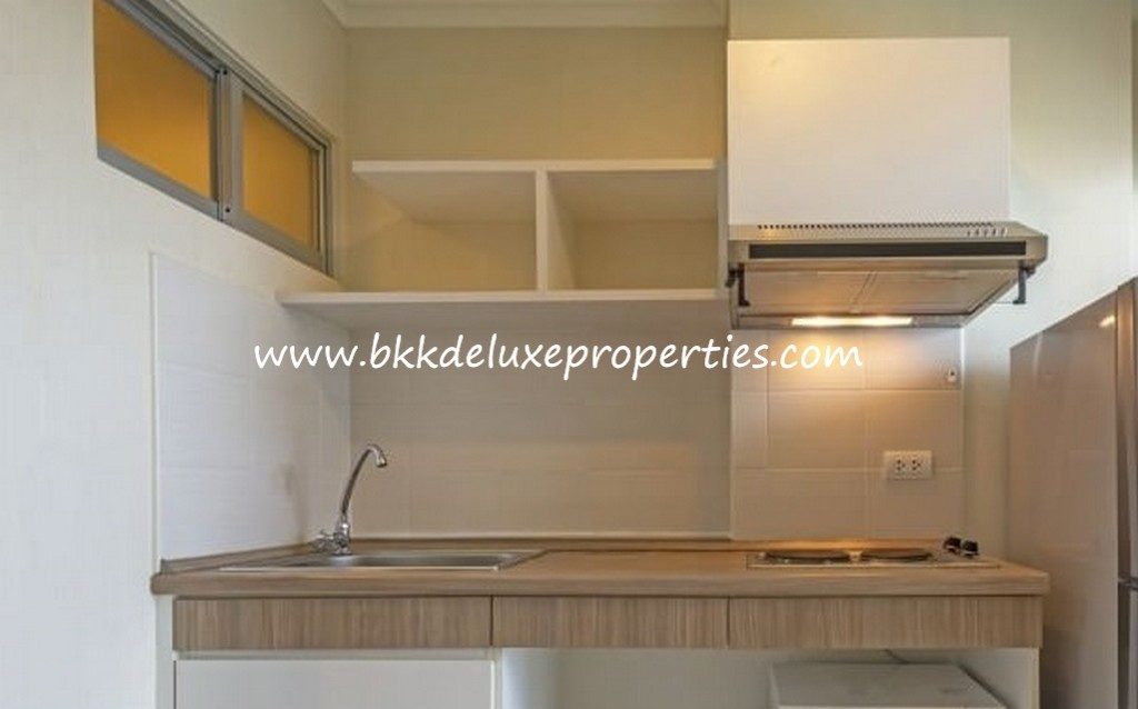 Bangkok Condo for rent Ladprao. Chokchai. Kitchen Area