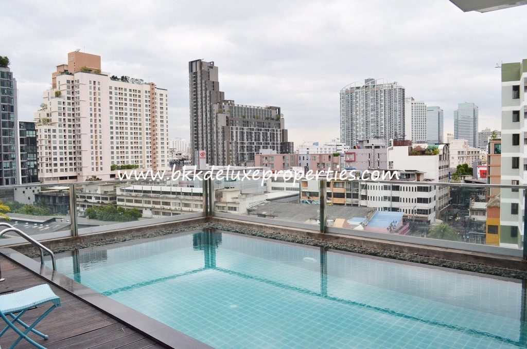 Huai Khwang Bangkok condo for rent, Pracharat Bamphen 6. Swimming Pool