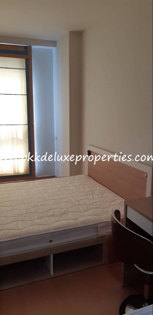 Bangkok huai khwang condo for rent near to MRT. Bedroom