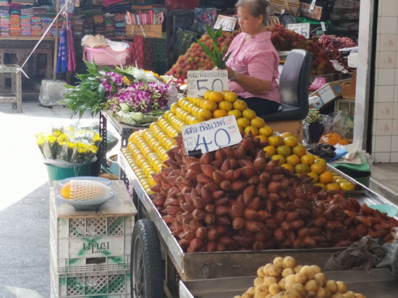 Fresh Market. Fruit. Phra Khanong. Bangkok