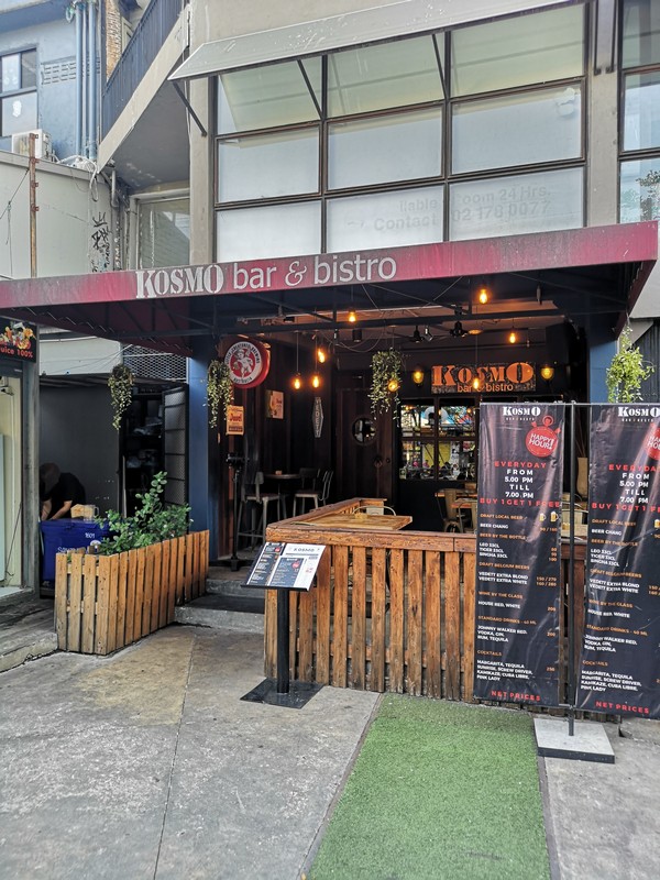 Kosmo Resto & Bar. W District Entrance. Phra Khanong. Bangkok