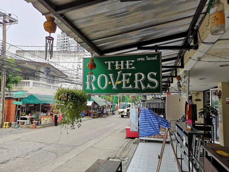 The Rovers. Pridi 2. Phra Khanong. Bangkok. Sign