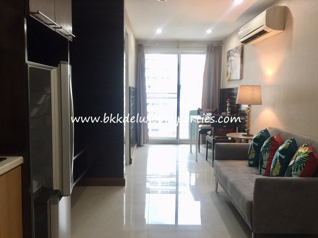 Bangkok Thonglor Rental Condo. Living Room