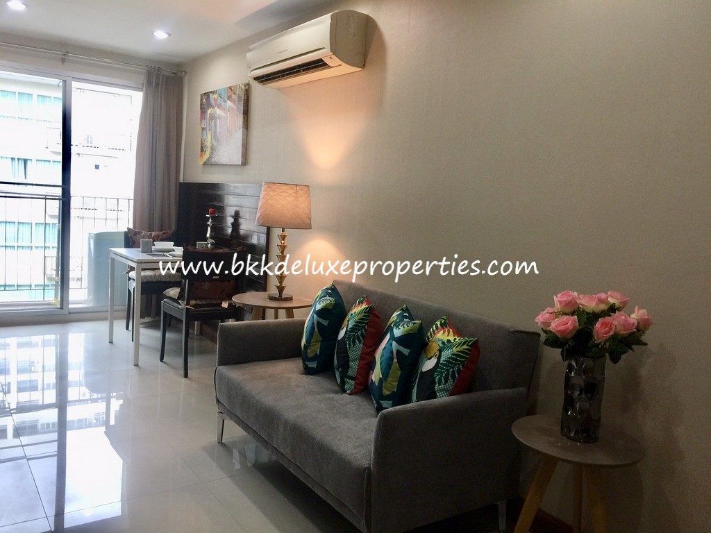 Bangkok Thonglor Rental Condo. Sofa