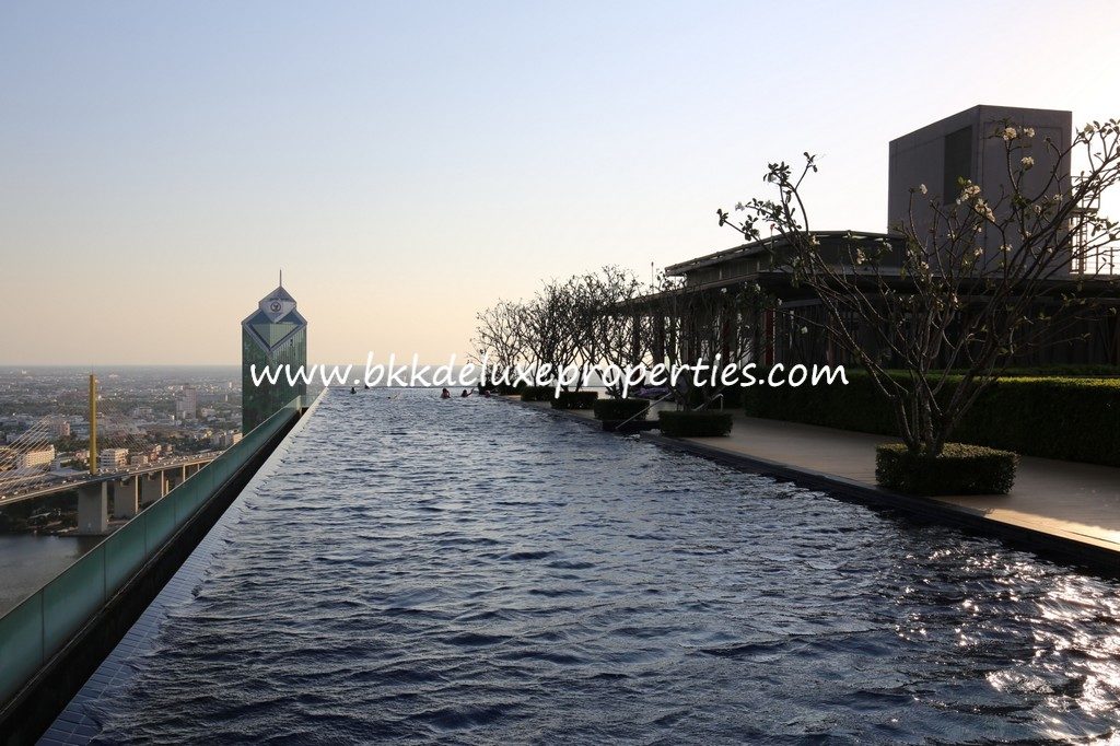 Bangkok Chao Phraya River View Condo For Rent. Swimming Pool