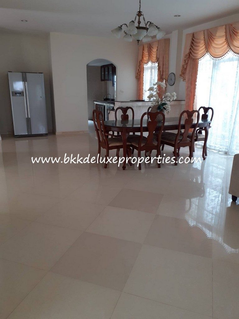 Ananda Sportlife. Bkkdeluxe Bangkok House For Sale Near Suvarnabhumi Airport. Dining Table