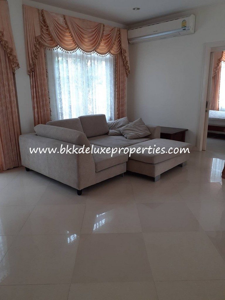 Ananda Sportlife. Bkkdeluxe Bangkok House For Sale Near Suvarnabhumi Airport. Couch
