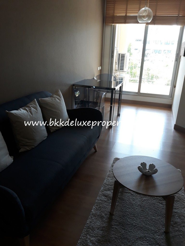 Address 42. Bkkdeluxe Bangkok Rental For Sale Condo In Ekkamai Near BTS. Living area