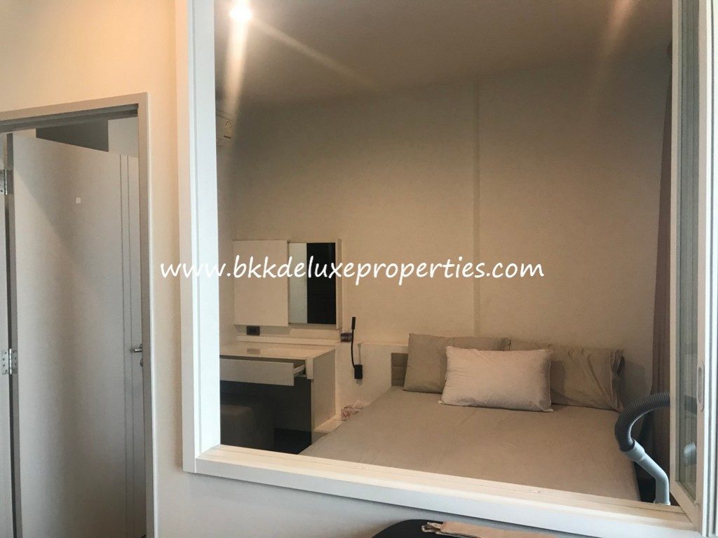 Wyne Sukhumvit. Bkkdeluxe Condo Apartment At Phra Khanong BTS For Rent In Bangkok. Bedroom.