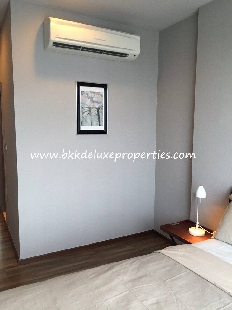 Bkkdeluxe Bangkok condo for rent in Ekkamai 12. Air Conditioner.