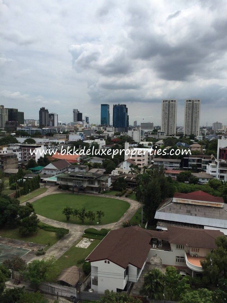 Bkkdeluxe Bangkok condo for rent in Ekkamai 12. City View 2.