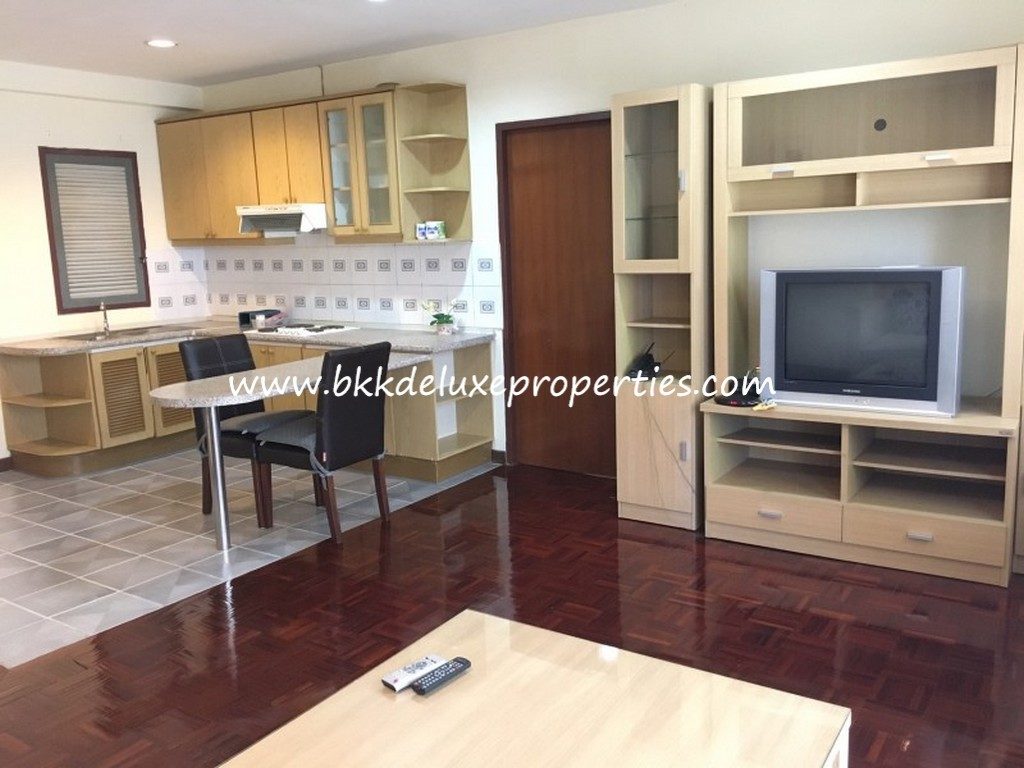 Bkkdeluxe Bangkok One bedroom Condo For Rent Sukhumvit. Living Area.