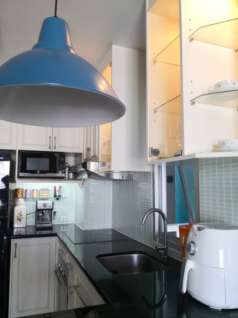 Sukhumvit Plus. Bkkdeluxe 2 Bedroom Condo For Rent In Phra Khanong, Bangkok. Kitchen Sink.