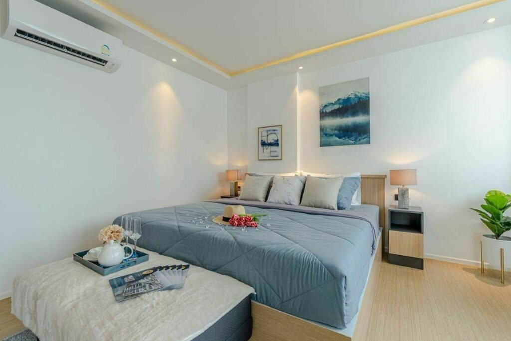 Bkkdeluxe Pattaya. Studio Condo For Sale Estanan 2 Pratumnak Hill. Bedroom Area.